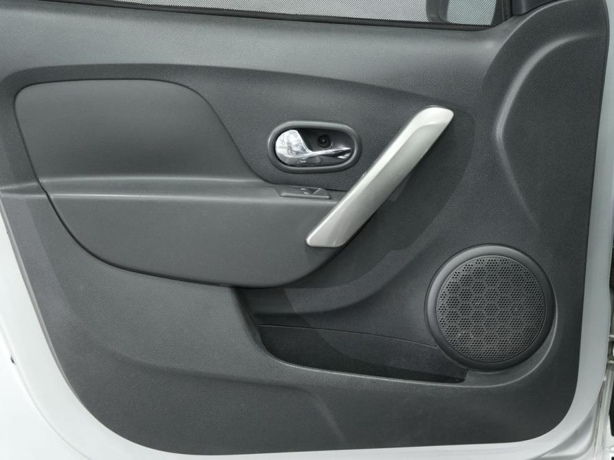 Renault Logan II Новосибирск  - изображение 17
