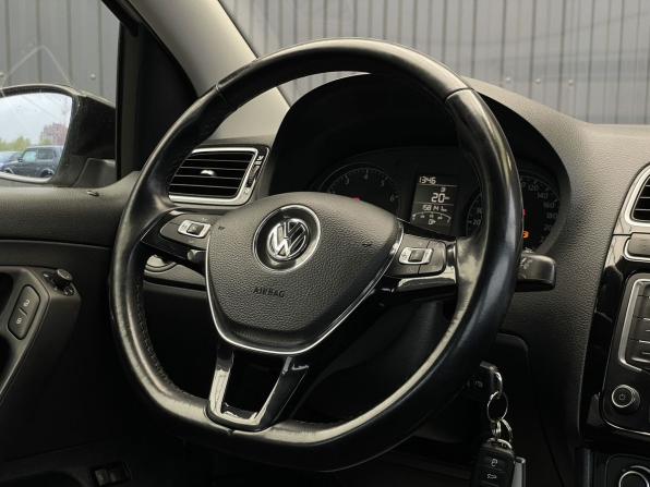 Volkswagen Polo V Рестайлинг с пробегом 2017 года, цена 927 000 рублей, 158141 км, седан, Автокод Объявления