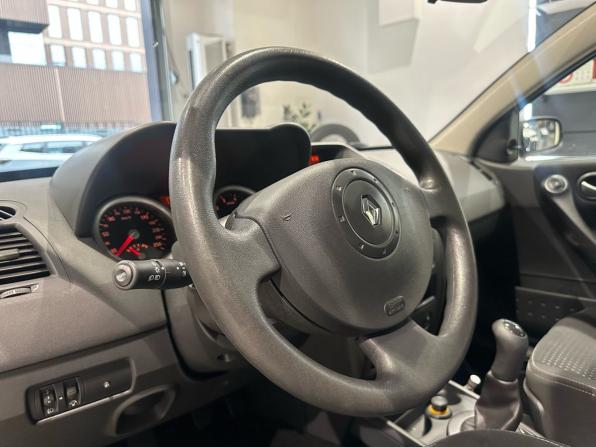 Renault Megane II с пробегом 2005 года, цена 380 000 рублей, 190315 км, седан, Автокод Объявления