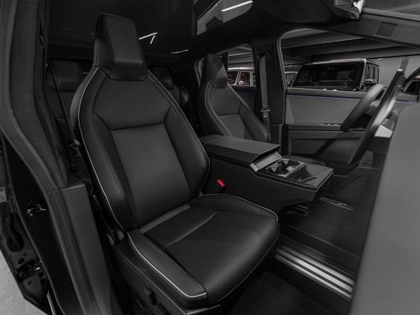 Tesla Cybertruck с пробегом 2024 года, цена 20 530 000 рублей, 140 км, пикап, Автокод Объявления