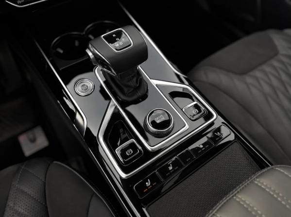 Hongqi HS5 I с пробегом 2023 года, цена 2 585 000 рублей, 24000 км, внедорожник, Автокод Объявления