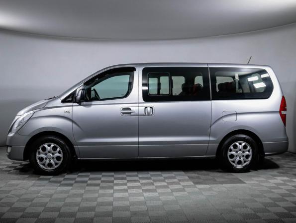 Hyundai H-1 II Рестайлинг с пробегом 2015 года, цена 2 400 000 рублей, 129213 км, минивэн, Автокод Объявления