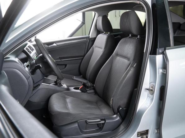 Volkswagen Jetta VI с пробегом 2013 года, цена 849 000 рублей, 271883 км, седан, Автокод Объявления