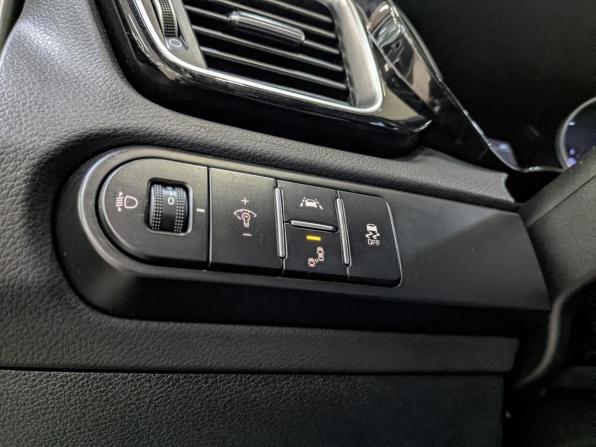 Kia Ceed III с пробегом 2018 года, цена 1 470 000 рублей, 143600 км, хэтчбек, Автокод Объявления