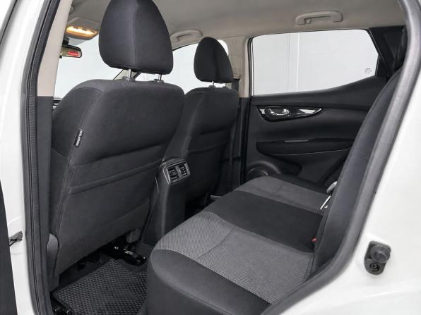 Nissan Qashqai II с пробегом 2017 года, цена 1 649 000 рублей, 169160 км, внедорожник, Автокод Объявления
