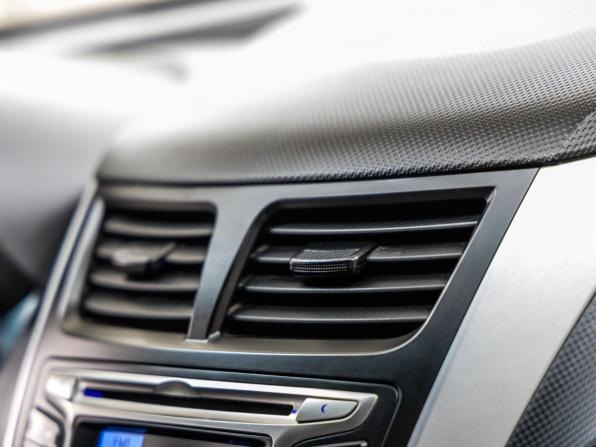 Hyundai Solaris I Рестайлинг с пробегом 2015 года, цена 878 000 рублей, 165377 км, седан, Автокод Объявления
