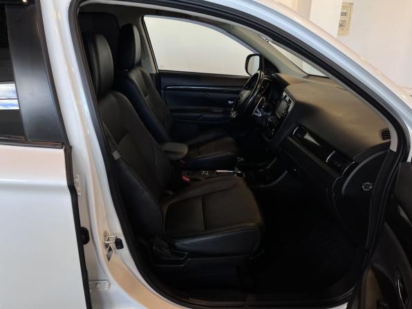 Mitsubishi Outlander III Рестайлинг 2 с пробегом 2015 года, цена 2 210 000 рублей, 82729 км, внедорожник, Автокод Объявления