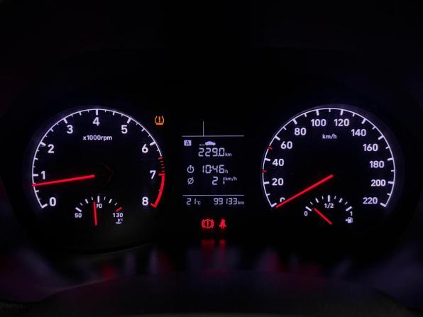 Hyundai Solaris II с пробегом 2018 года, цена 1 047 000 рублей, 99114 км, седан, Автокод Объявления