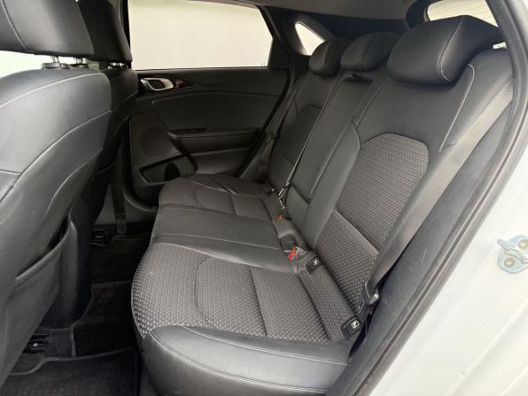Kia Ceed III с пробегом 2018 года, цена 1 615 000 рублей, 107473 км, хэтчбек, Автокод Объявления
