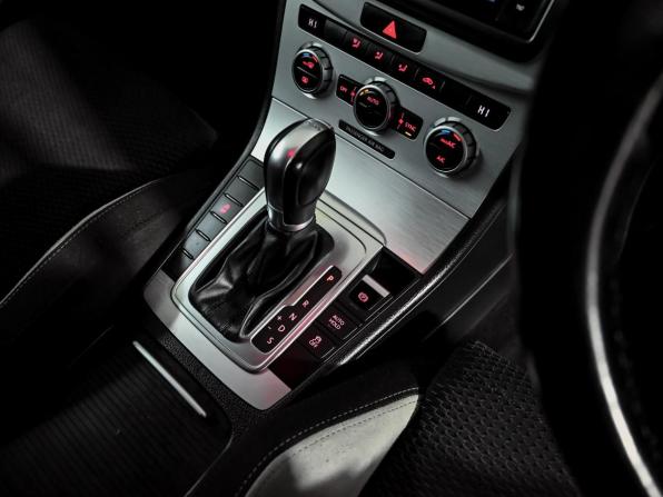 Volkswagen Passat B7 с пробегом 2014 года, цена 1 400 000 рублей, 104062 км, универсал, Автокод Объявления