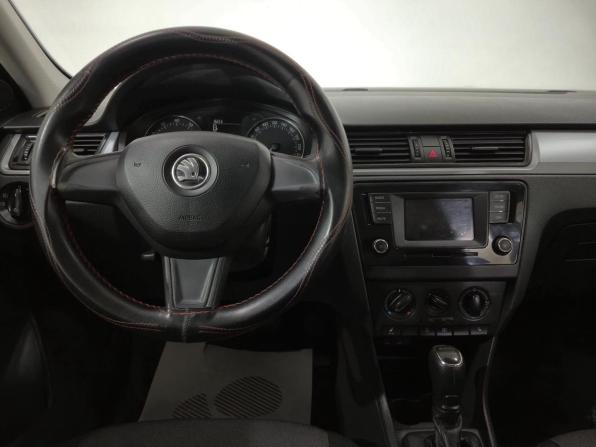 Skoda Rapid I с пробегом 2015 года, цена 1 100 000 рублей, 134170 км, лифтбек, Автокод Объявления