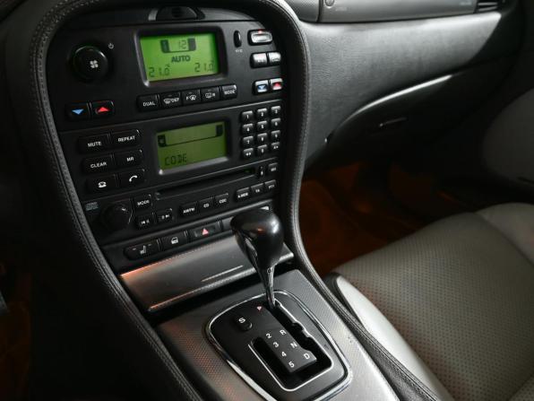 Jaguar S-Type I Рестайлинг с пробегом 2006 года, цена 750 000 рублей, 277339 км, седан, Автокод Объявления