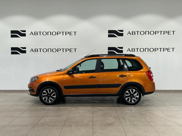 Lada (ВАЗ) Granta I Рестайлинг с пробегом 2022 года, цена 749 000 рублей, 49004 км, универсал, Автокод Объявления