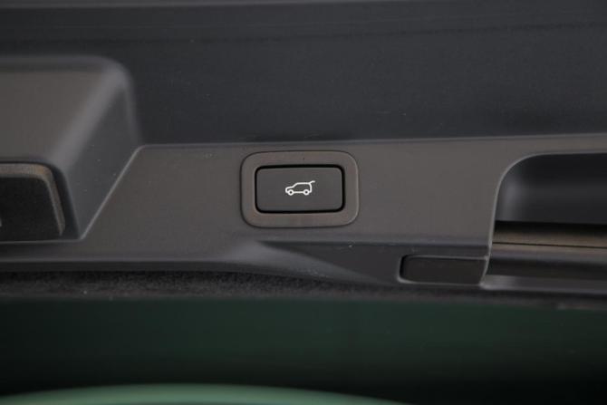 Land Rover Range Rover Sport II Рестайлинг с пробегом 2022 года, цена 8 990 000 рублей, 45045 км, внедорожник, Автокод Объявления