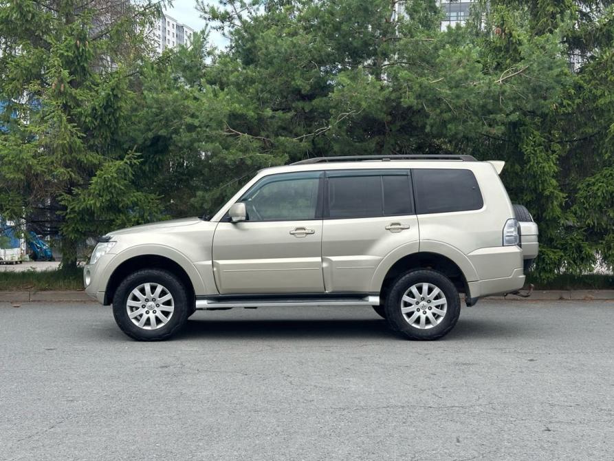 Mitsubishi Pajero IV Рестайлинг 1 Санкт-Петербург  - изображение 9
