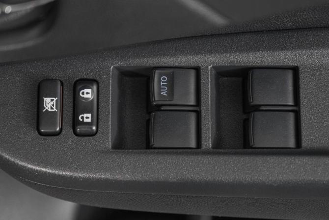 Toyota Ractis II с пробегом 2010 года, цена 879 000 рублей, 173000 км, хэтчбек, Автокод Объявления