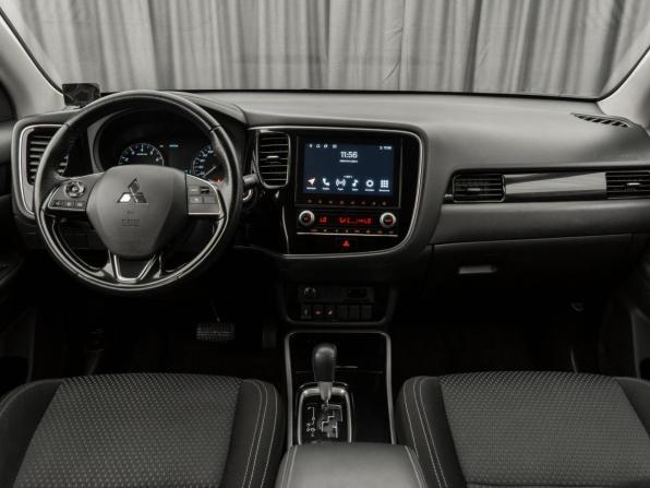 Mitsubishi Outlander III Рестайлинг 3 с пробегом 2021 года, цена 2 490 000 рублей, 98237 км, внедорожник, Автокод Объявления