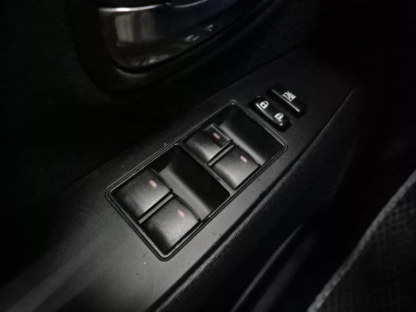 Toyota Avensis III Рестайлинг с пробегом 2012 года, цена 1 290 000 рублей, 198368 км, седан, Автокод Объявления