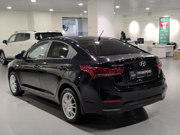 Hyundai Solaris II с пробегом 2018 года, цена 1 325 000 рублей, 175381 км, седан, Автокод Объявления