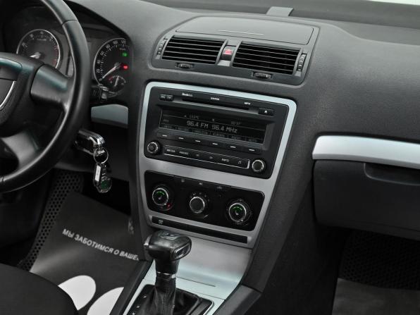 Skoda Octavia II (A5) Рестайлинг с пробегом 2009 года, цена 599 000 рублей, 279000 км, лифтбек, Автокод Объявления