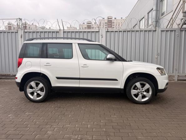Skoda Yeti I Рестайлинг с пробегом 2013 года, цена 878 000 рублей, 247925 км, внедорожник, Автокод Объявления