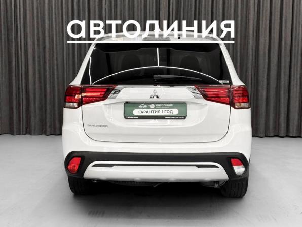 Mitsubishi Outlander III Рестайлинг 3 с пробегом 2021 года, цена 2 500 000 рублей, 66000 км, внедорожник, Автокод Объявления