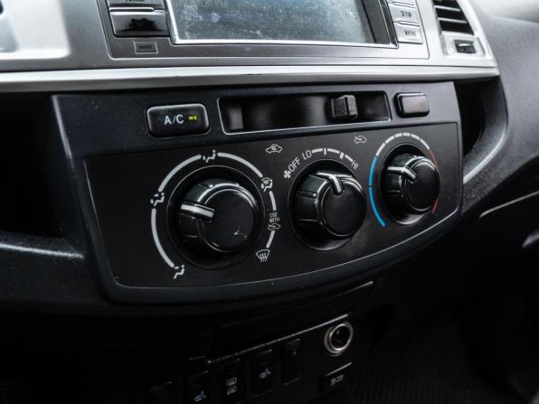 Toyota Hilux VII Рестайлинг с пробегом 2014 года, цена 2 150 000 рублей, 243702 км, offers.body_type.unknown, Автокод Объявления