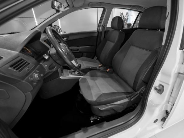 Opel Astra H Рестайлинг с пробегом 2010 года, цена 445 000 рублей, 330152 км, хэтчбек, Автокод Объявления