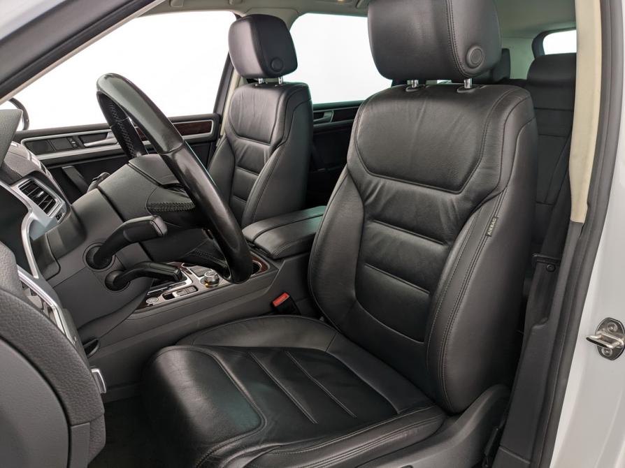 Volkswagen Touareg II Рестайлинг Москва  - изображение 21
