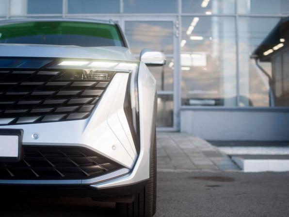 Geely Atlas II с пробегом 2023 года, цена 2 900 000 рублей, 7993 км, внедорожник, Автокод Объявления