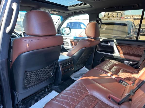 Toyota Land Cruiser 200 Series Рестайлинг 2 с пробегом 2017 года, цена 6 150 000 рублей, 184833 км, внедорожник, Автокод Объявления