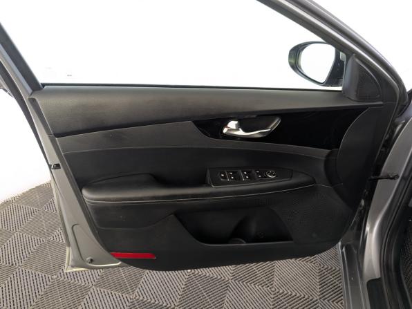 Kia Cerato IV с пробегом 2018 года, цена 1 745 000 рублей, 118169 км, седан, Автокод Объявления