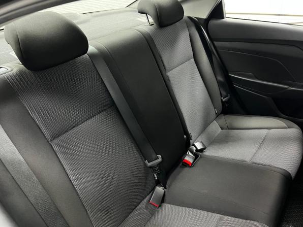 Hyundai Solaris II с пробегом 2019 года, цена 1 350 001 рубль, 147509 км, седан, Автокод Объявления