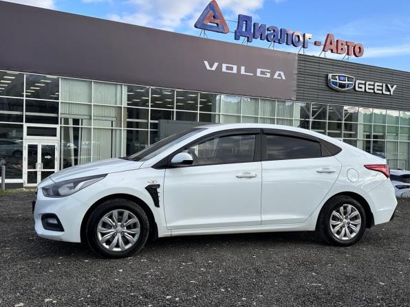 Hyundai Solaris II с пробегом 2017 года, цена 1 060 000 рублей, 194638 км, седан, Автокод Объявления