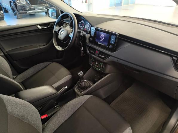 Skoda Rapid II с пробегом 2021 года, цена 1 382 000 рублей, 135700 км, лифтбек, Автокод Объявления