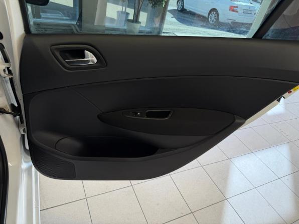 Peugeot 408 I с пробегом 2013 года, цена 583 000 рублей, 192000 км, седан, Автокод Объявления