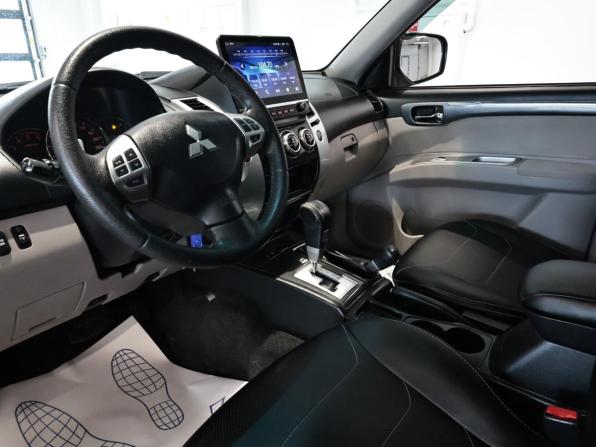 Mitsubishi Pajero Sport II Рестайлинг с пробегом 2015 года, цена 1 740 000 рублей, 274699 км, внедорожник, Автокод Объявления