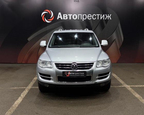 Volkswagen Touareg I Рестайлинг с пробегом 2009 года, цена 1 115 000 рублей, 226176 км, внедорожник, Автокод Объявления