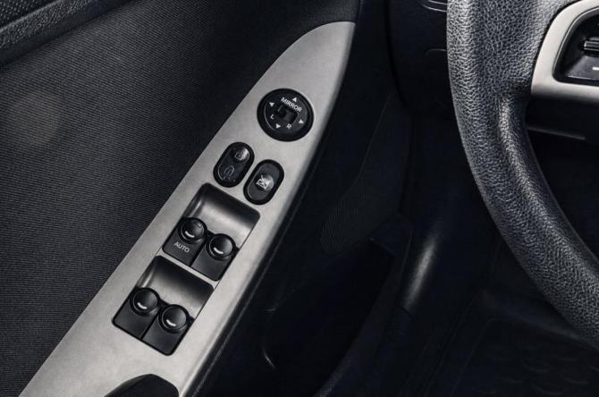 Hyundai Solaris I Рестайлинг с пробегом 2015 года, цена 1 169 000 рублей, 130000 км, седан, Автокод Объявления