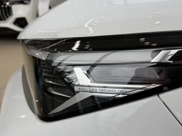 Новый Geely Coolray I Рестайлинг 2 2026 года, цена 2 774 990 рублей, внедорожник, Автокод Объявления