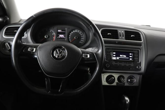 Volkswagen Polo V Рестайлинг с пробегом 2016 года, цена 1 079 990 рублей, 132569 км, седан, Автокод Объявления