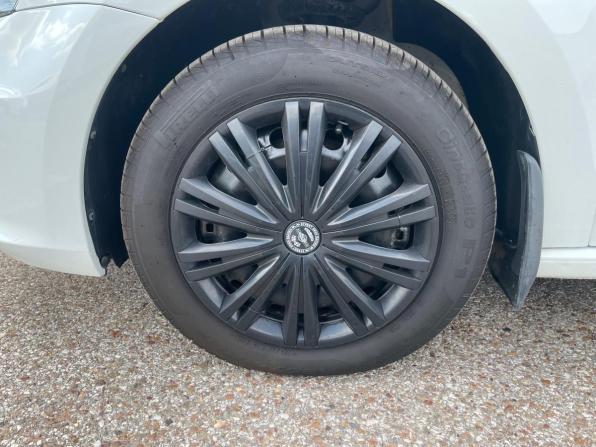 Volkswagen Polo V Рестайлинг с пробегом 2017 года, цена 1 159 800 рублей, 54477 км, седан, Автокод Объявления