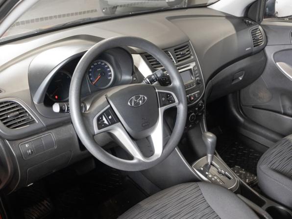 Hyundai Solaris I Рестайлинг с пробегом 2015 года, цена 806 800 рублей, 110129 км, хэтчбек, Автокод Объявления