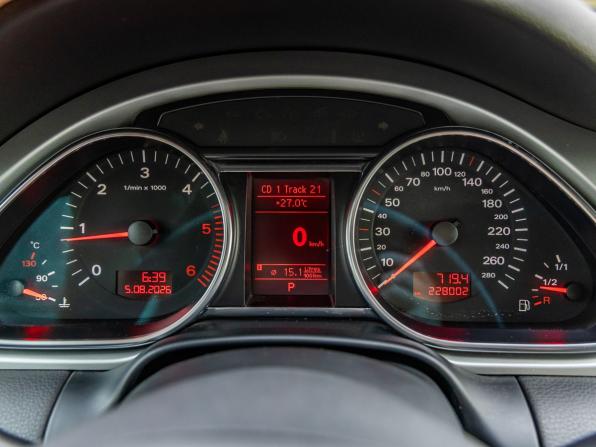 Audi Q7 I (4L) с пробегом 2008 года, цена 1 359 000 рублей, 225281 км, внедорожник, Автокод Объявления