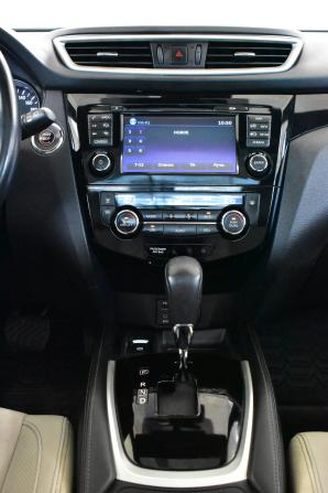 Nissan Qashqai II с пробегом 2017 года, цена 1 490 000 рублей, 193950 км, внедорожник, Автокод Объявления