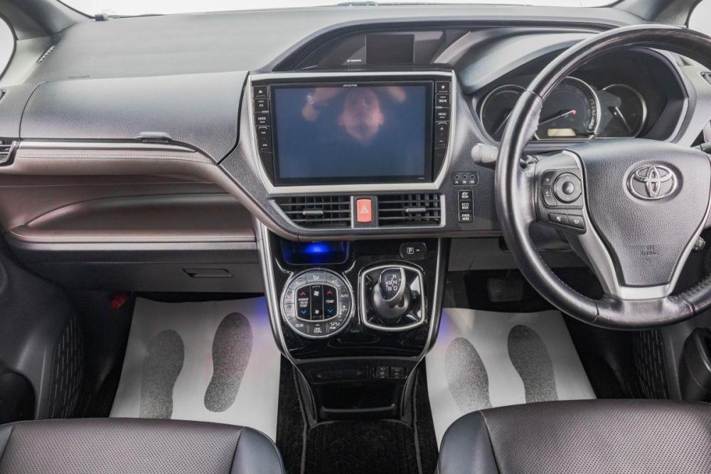 Toyota Esquire I Барнаул  - изображение 19