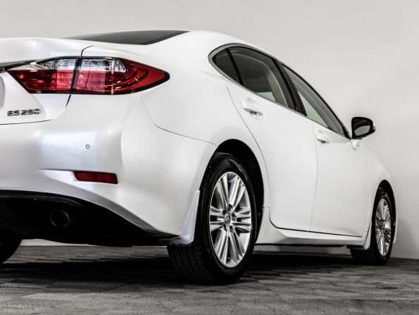 Lexus ES VI с пробегом 2013 года, цена 1 499 000 рублей, 210865 км, седан, Автокод Объявления