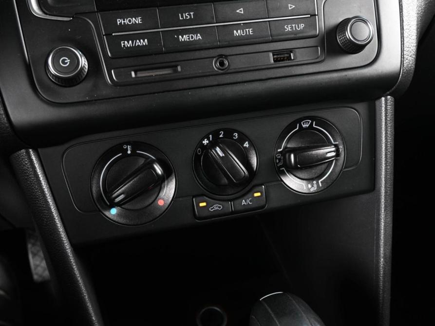 Volkswagen Polo V Рестайлинг Ростов-на-Дону  - изображение 13