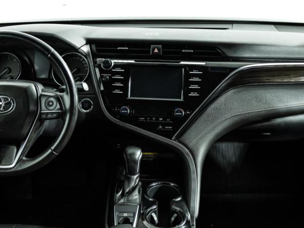Toyota Camry VIII (XV70) с пробегом 2018 года, цена 2 275 000 рублей, 173137 км, седан, Автокод Объявления