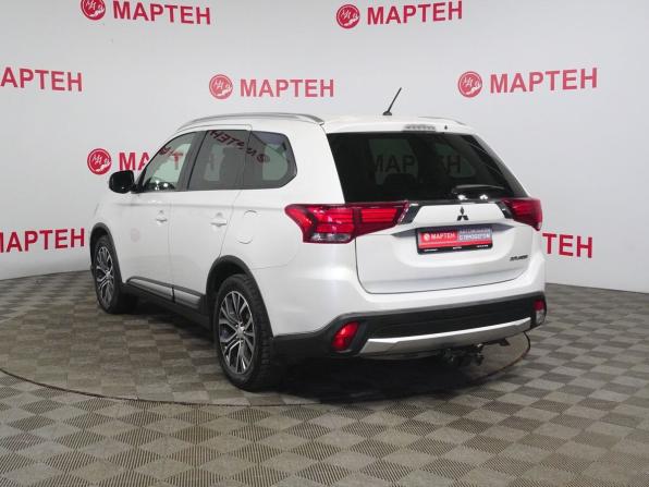 Mitsubishi Outlander III Рестайлинг 2 с пробегом 2016 года, цена 1 720 000 рублей, 190293 км, внедорожник, Автокод Объявления